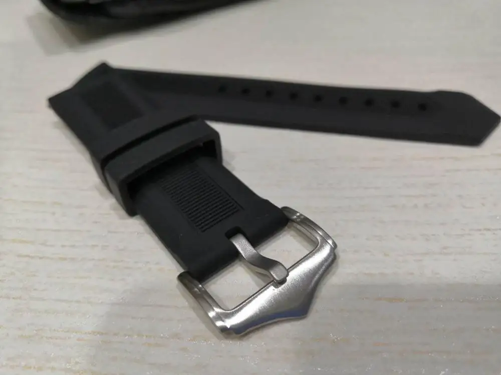 Ремешок резиновый для мужских часов быстросменный спортивный силиконовый