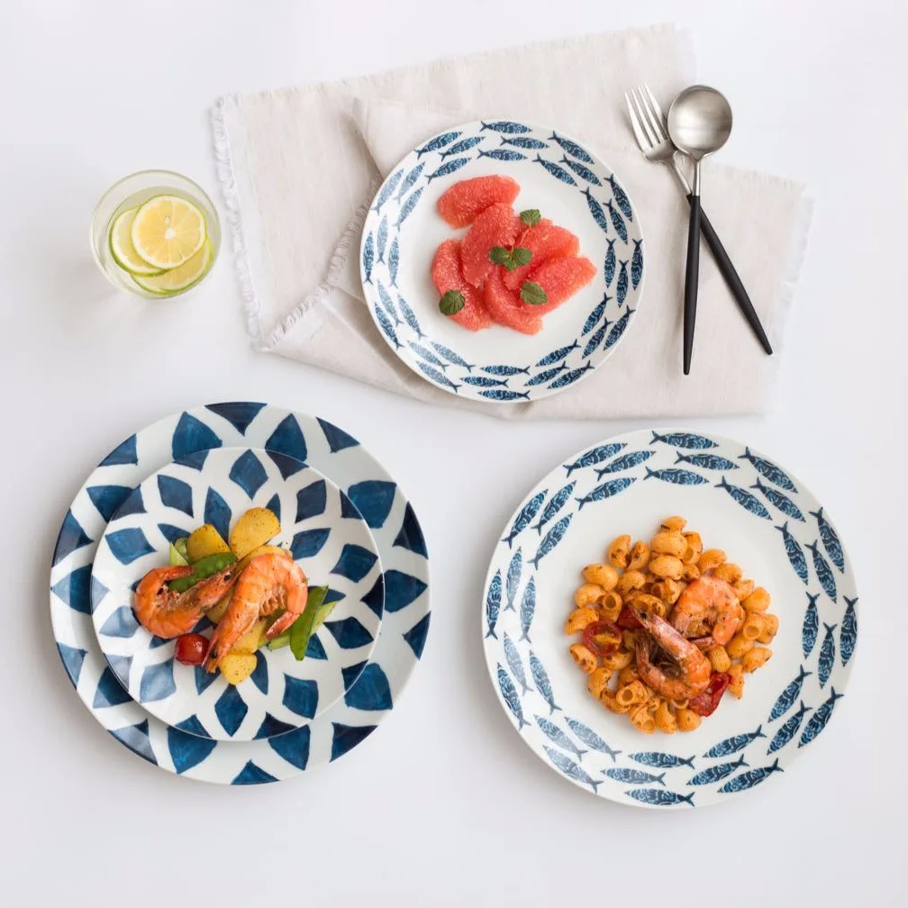 

Best Selling Blue Flower Fish Decorative Ceramic Dish Set Souvenir Gift Collection Porcelain Plates Set