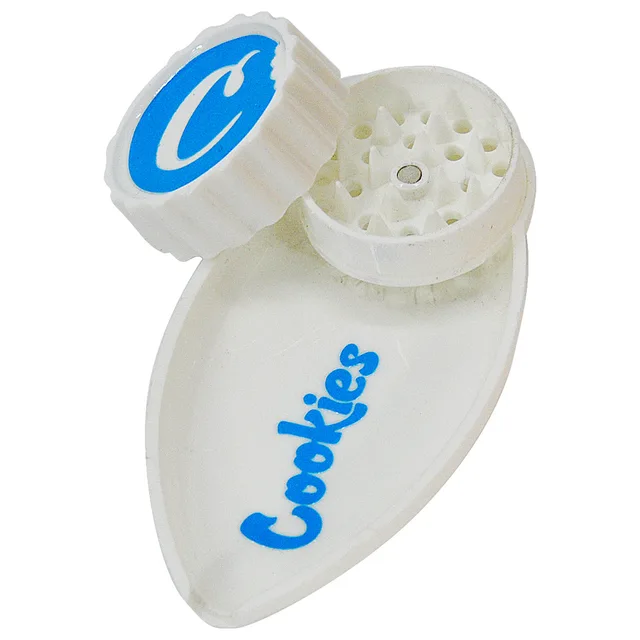 1PC Cookies New 40mm Weed Grinder with Funnel Tray Plastic Leaf Shape Mini Tobacco Herb Tray 2 In 1 Cigarette Herbe Grinders