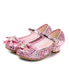 Детские кожаные туфли принцессы для девочек, повседневные блестящие туфли с цветами и бантом-бабочкой на высоком каблуке для девочек, синие, розовые, серебристые, 2020