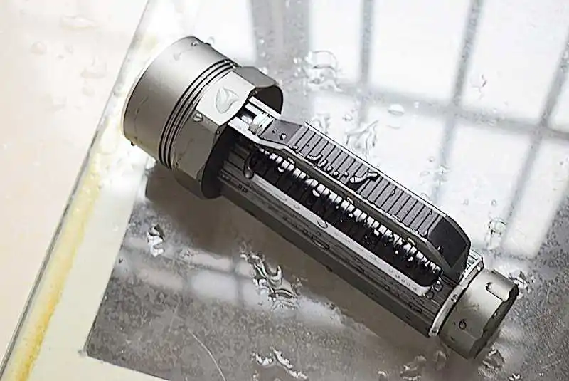 

Portable Magnetic Scuba LED Flashlight Powerful Underwater Waterproof Diving Flashlight Super Bright Camping Convoy Lantern