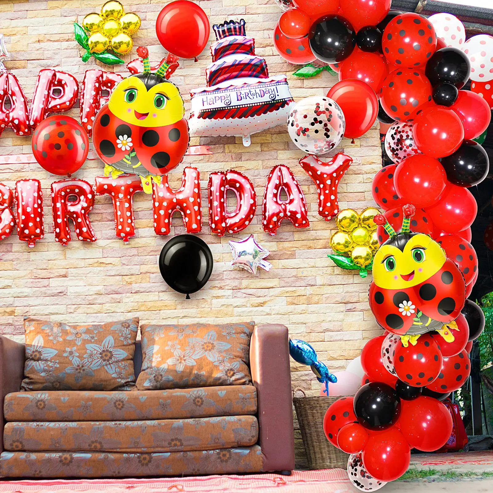 Гирлянда с божьей коровкой и конфетти 114 шт.