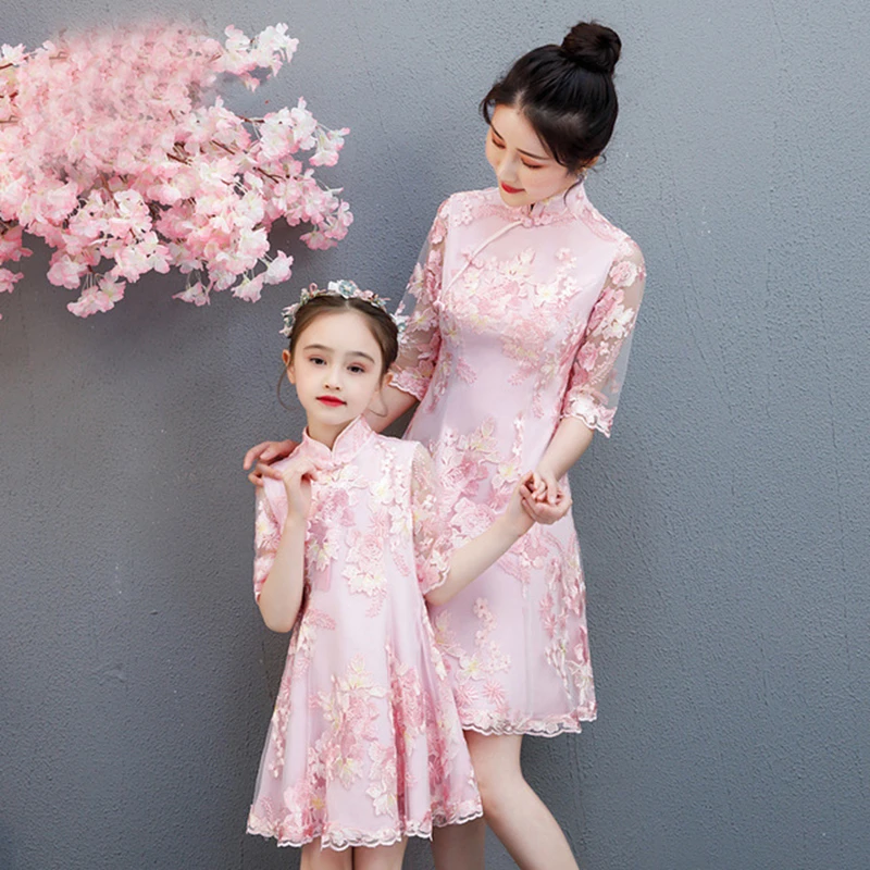 

Parent-child wear mother and women dress Chinese cheongsam dress qipao dress mother and daughter dress Chinese cheongsam costume