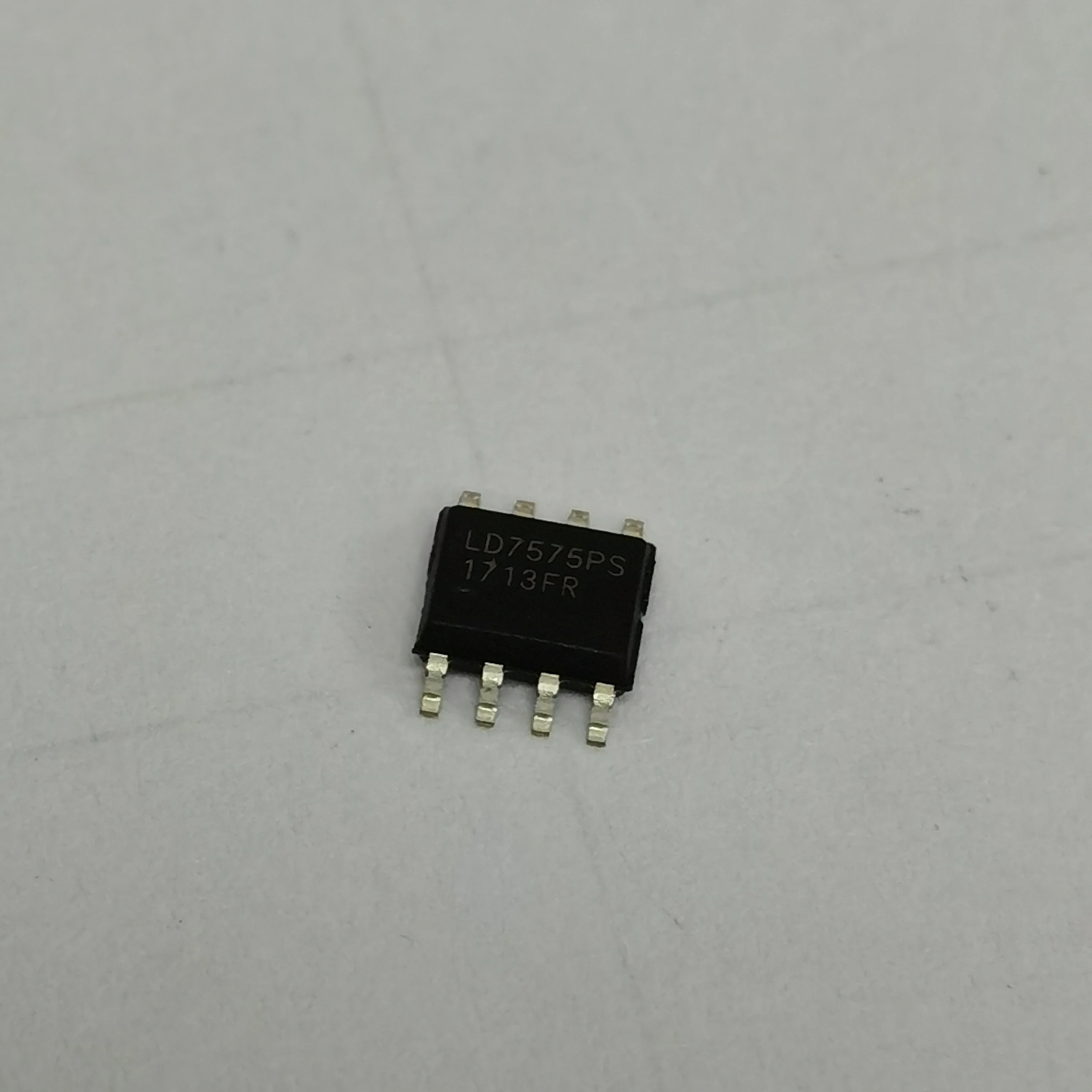 

LD7575APS LD7575BGS LD7575PS LD7575GS управление питанием SOP-8