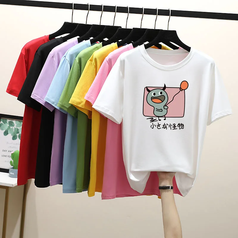 

Женская футболка с коротким рукавом, круглым вырезом и принтом в виде картона