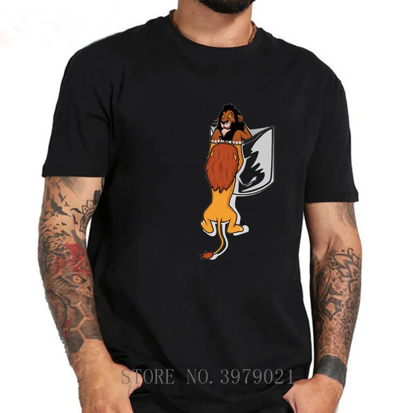 С принтом &quotКороль Лев: Симба в карман забавная Футболка мужская jollypeach 2019 Цвет