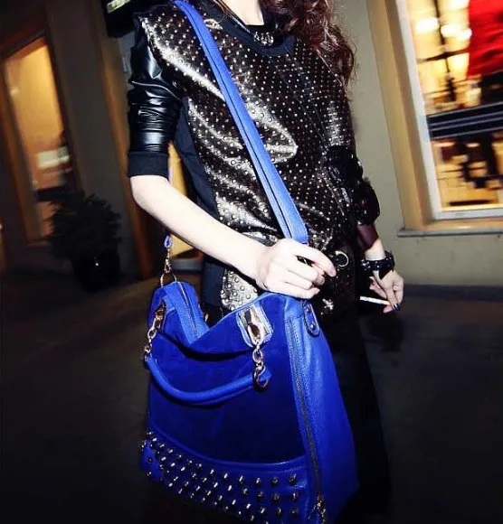 Женская сумка тоут с заклепками винтажная на молнии модная мягкая поверхность