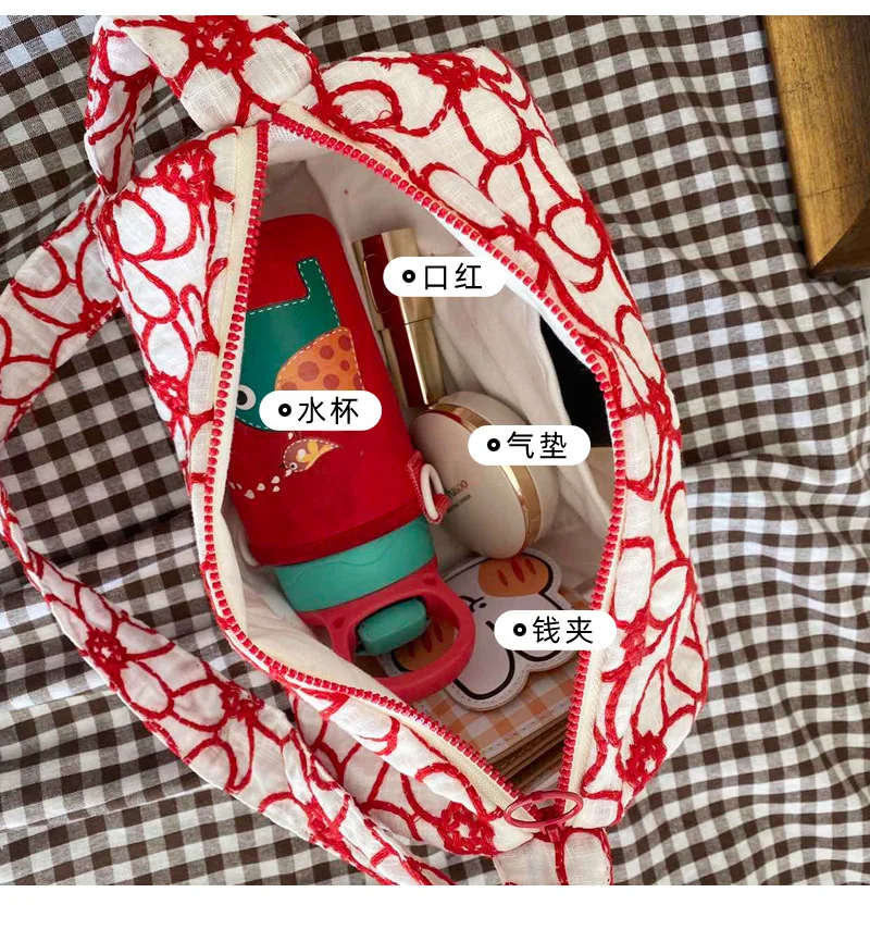 

YILE New Embroidery Small Flower Bucket Single Shoulder Bag RETRO Lady Girl Handbag Black Red