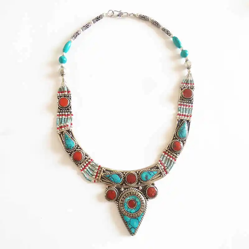 Непальское ожерелье инкрустированное разноцветным камнем индийская медная