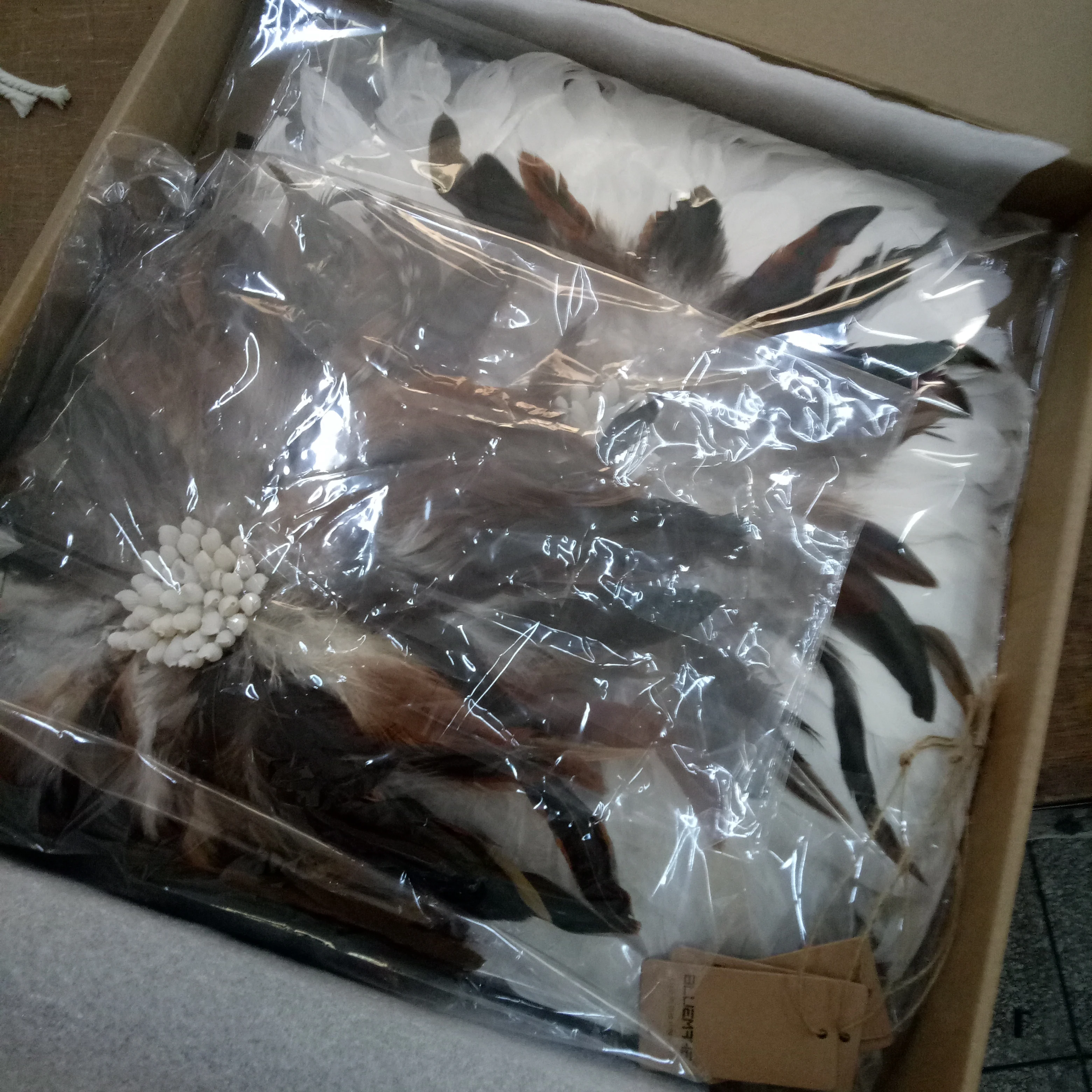 Украшение в этническом стиле с волнистыми перьями ручной работы настенное