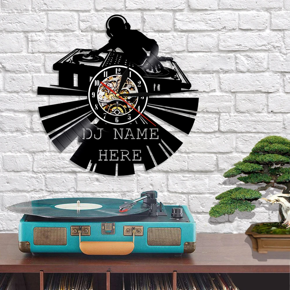 Винтажные настенные часы с виниловой пластиной и именем диджея на заказ лазерной