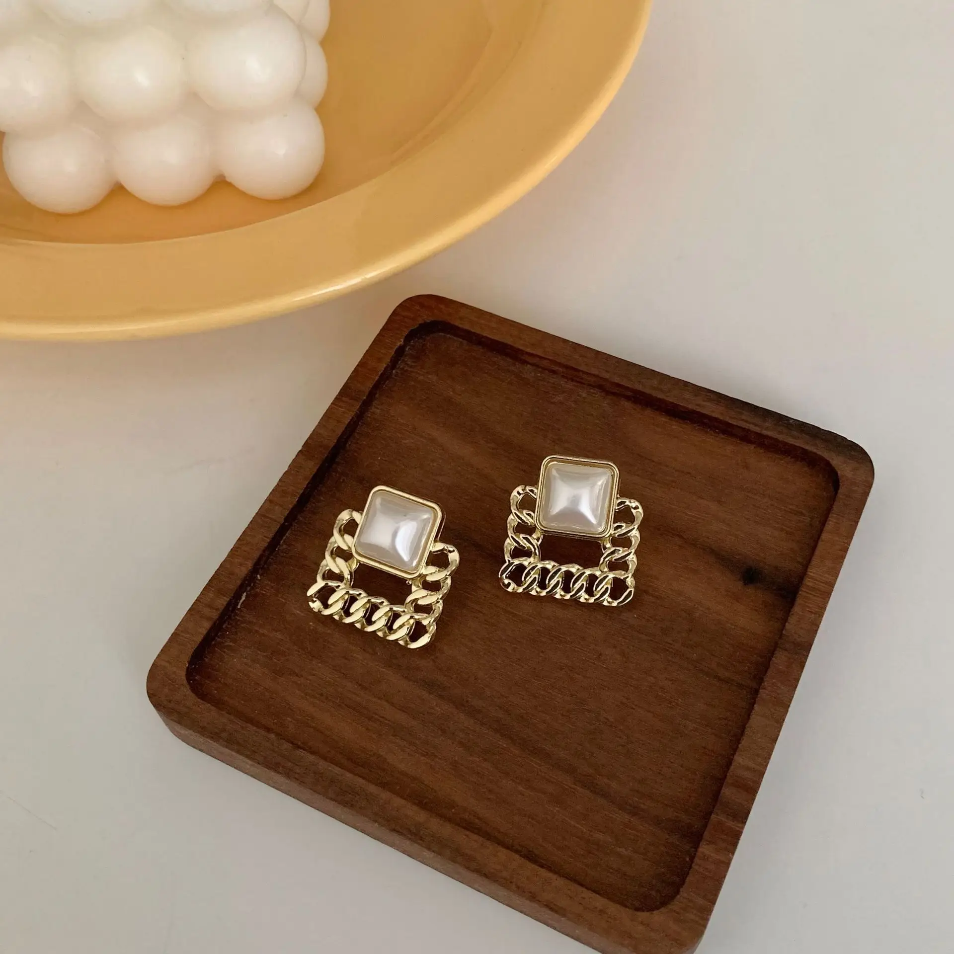 

Silver Needle Retro Temperament Geometric Square Pearl Earrings Ins Simple Fashion Trendy Stud Clip Female Personality Women Jew