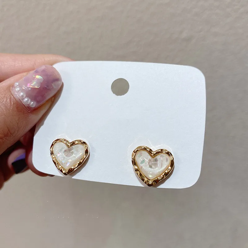 

Origin Summer Romantic Rhinestone Love Heart Stud Earrings for Women Korean Fashion Metal Earrings Party Gifts Jewellery Hot