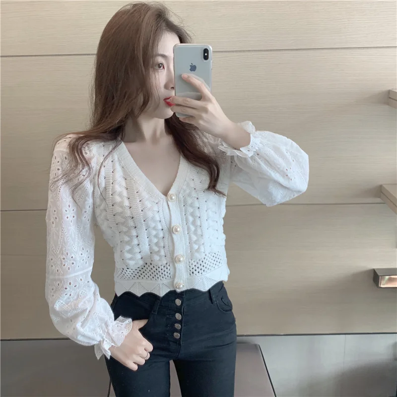 

Кардиган женский вязаный с вырезами, на раннюю осень