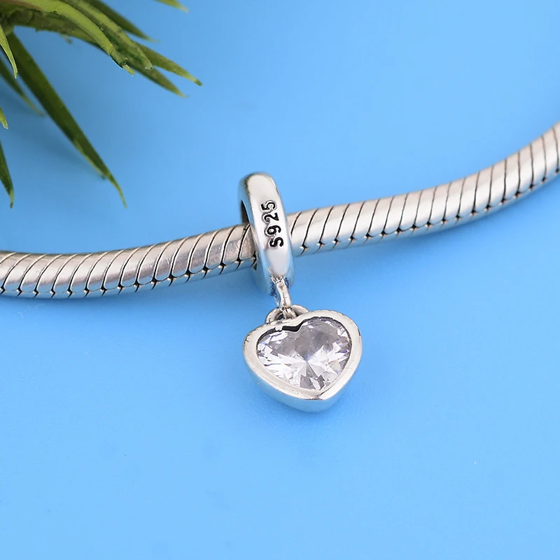 

Fashion 925 Sterling Silver Sparkling Heart Dangle Charms Beads Fit Original Snake Charm Bracelet DIY Jewelry Making berloque