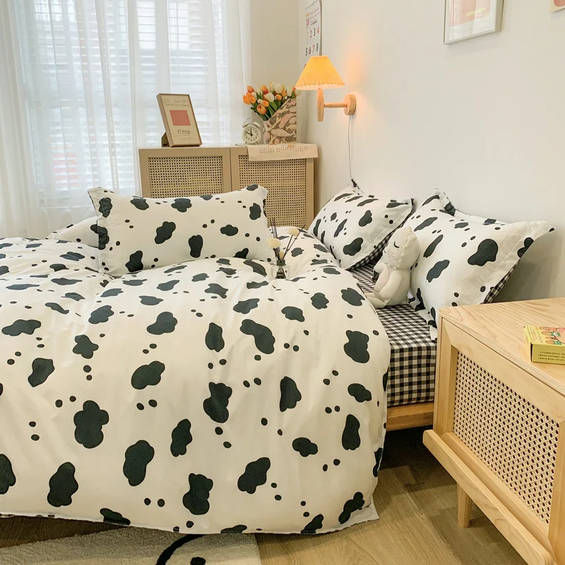 

New Bedding Sets White Black Quilt Cover Pillowcase Flat Sheets Cartoon Duvet Cover Sets Twin Full Single King Kids Bedclothes