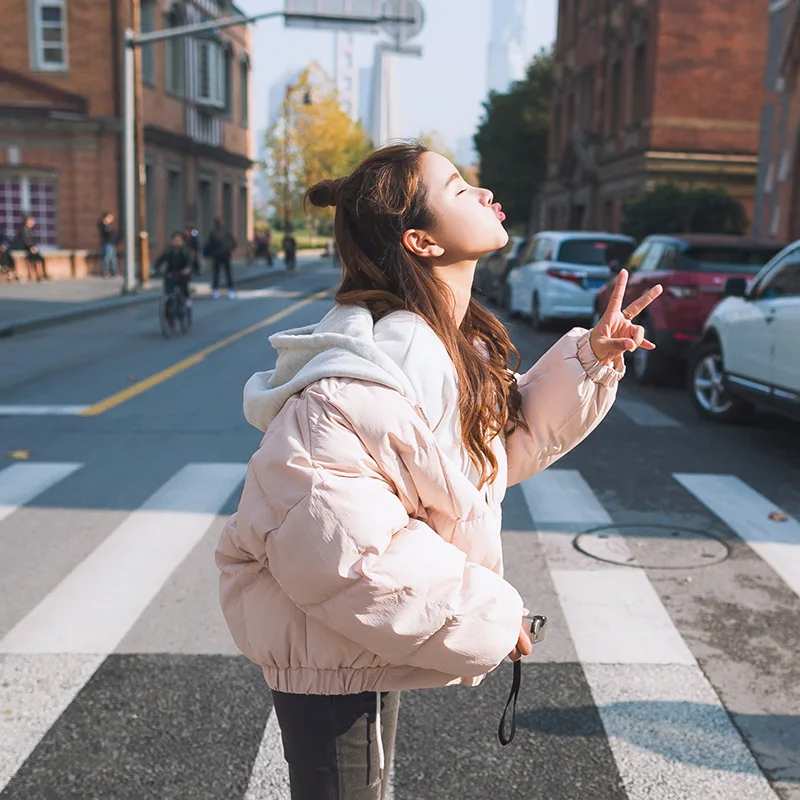 Одежда с хлопковой подкладкой женская новая стильная модная короткая зимняя