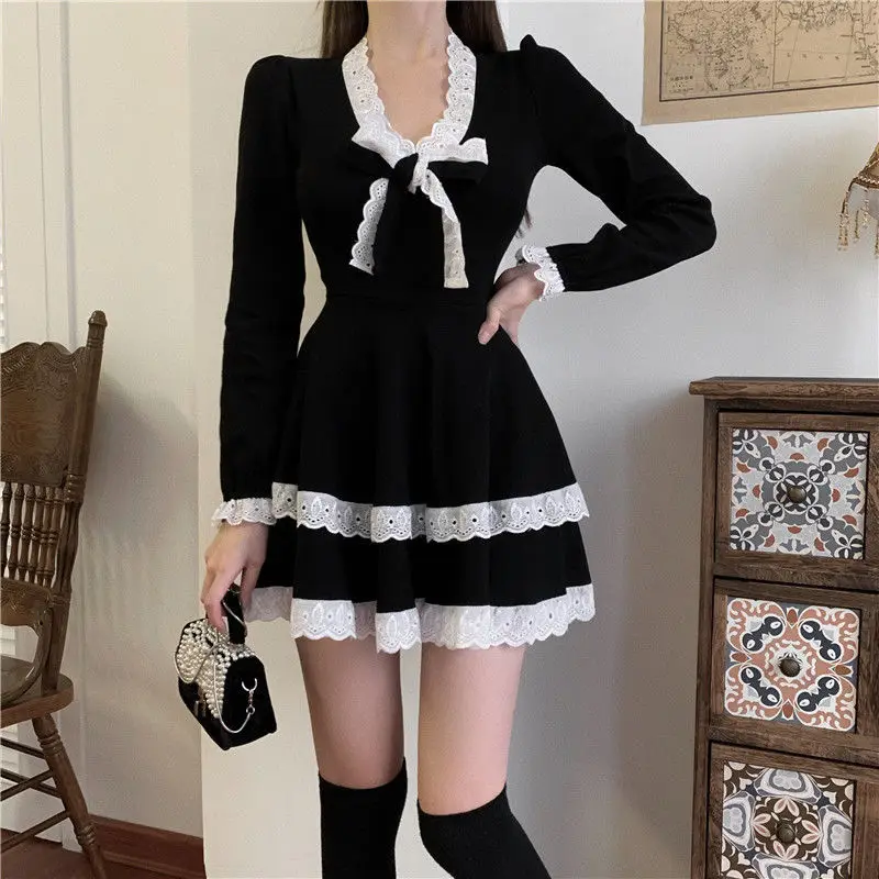 

Black Vintage Dress Women Bow Designer French Style Lack Patchwork Full Sleeve Slim Mini Dress Chic 2021 Autumn Women's Clothing