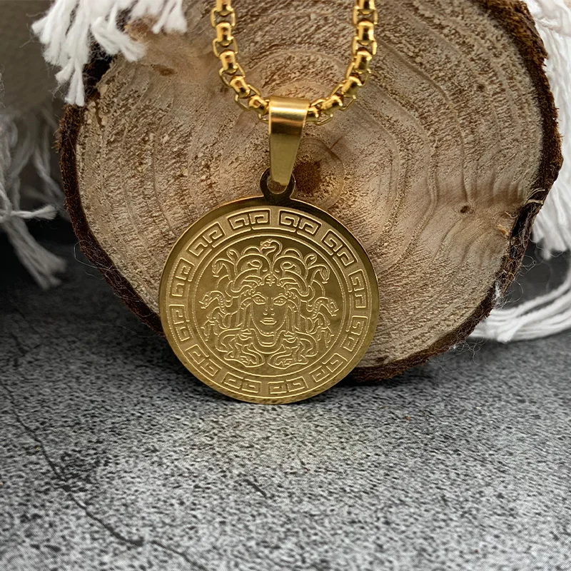 Кулон Медуза дутрие греческой мифологии подарочное ожерелье ювелирное изделие