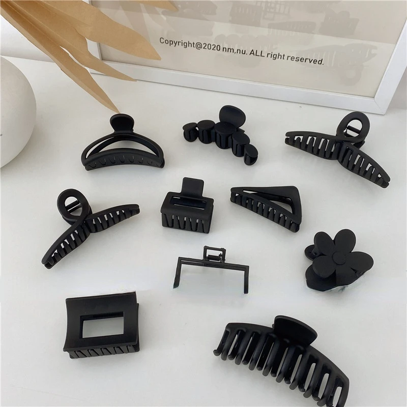 

U-Magical Korean Multiple Black Matte Geometric Hair Claw for Women Hollow Out Triangle Shark Hair Clamps Hair Accessories