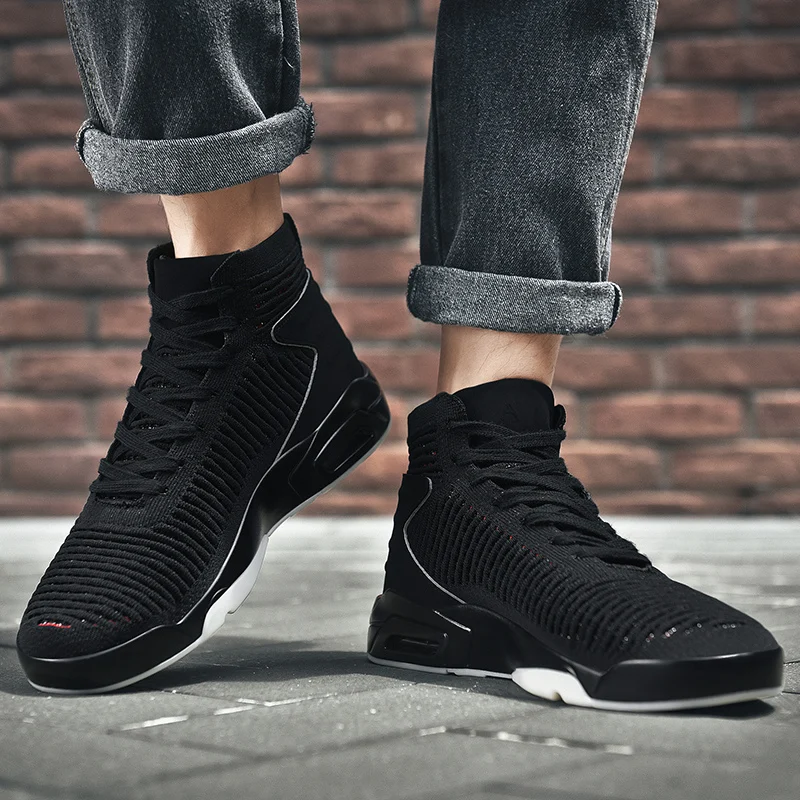 Кроссовки мужские высокие на шнуровке уличная модная удобная обувь для бега