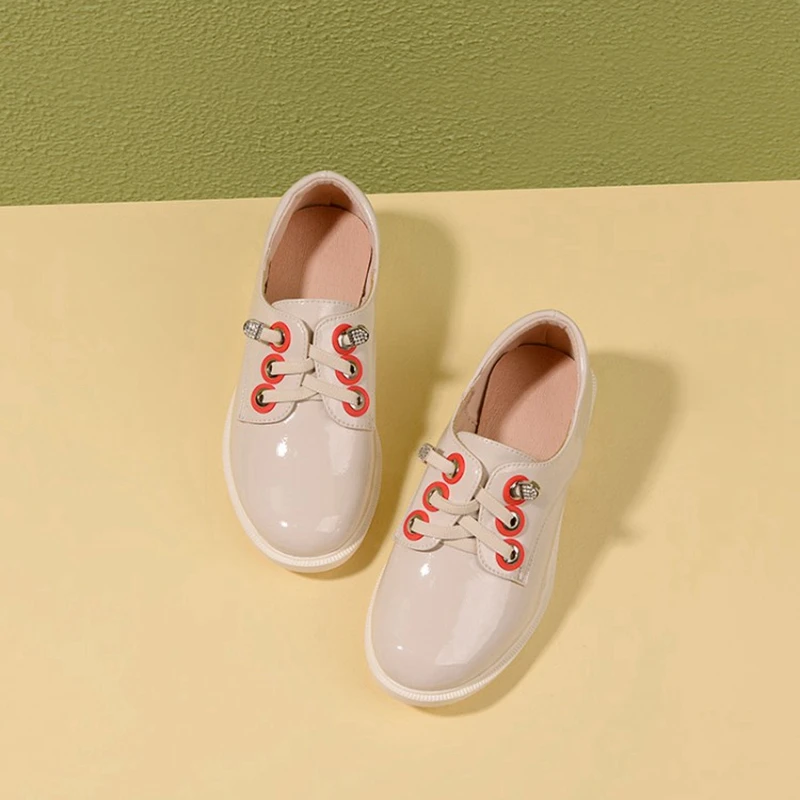 

Girseaby Spring Autumn Women Flats Round toe Patent Leather Slip-on Solid Cross-tied Big size 33-40 Beige Red Casual Daily F1020