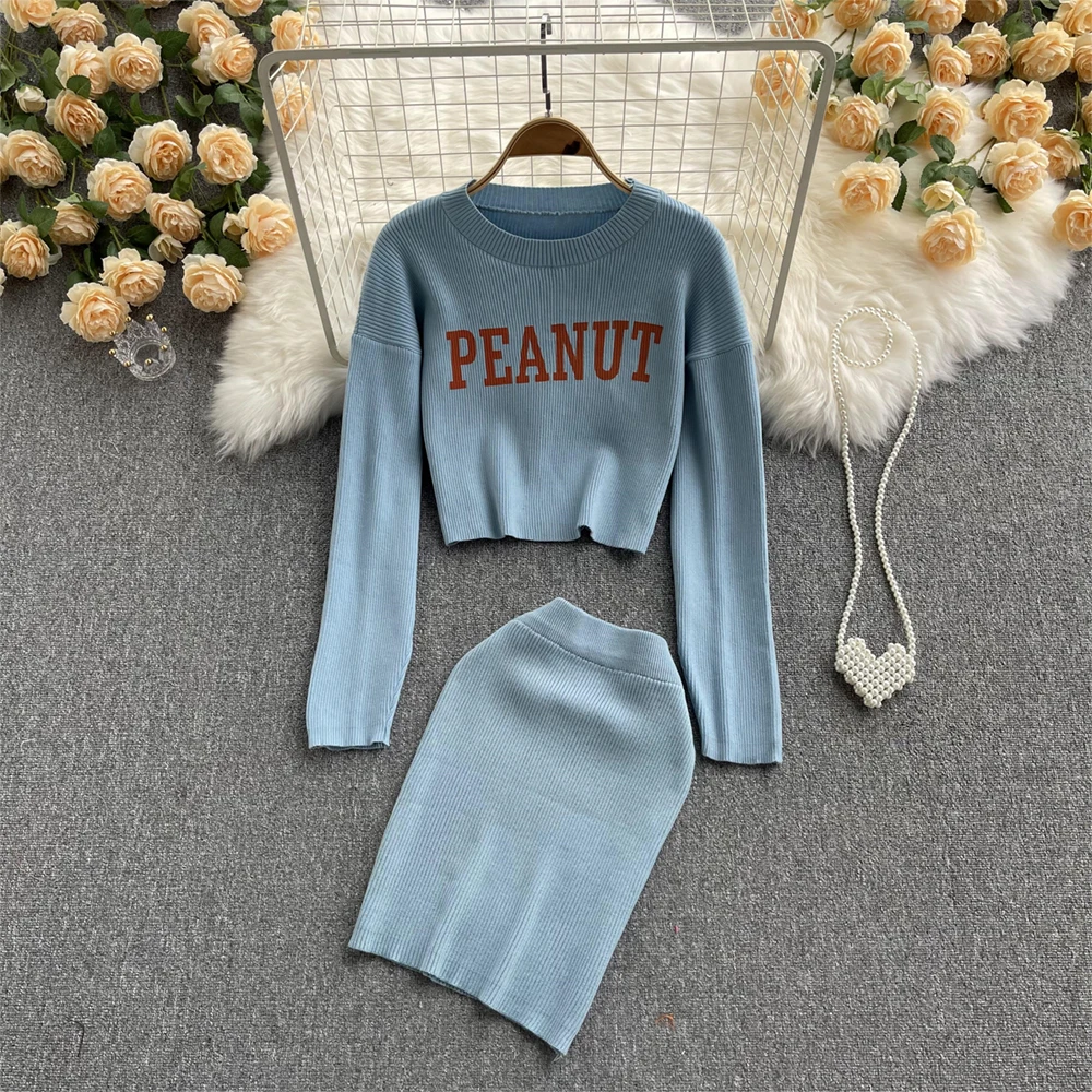 

Женский укороченный топ с принтом Pinkou, комплект из двух предметов, свитер с длинным рукавом и мини-юбка, облегающий осенний шикарный комплек...