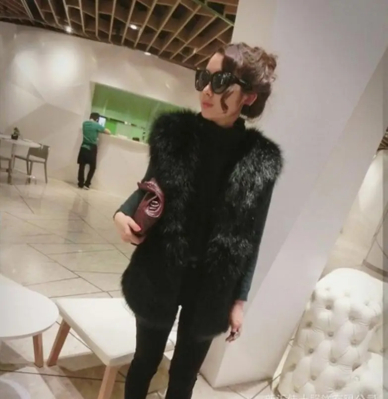 

2017 Winter New fashion brand Fake rabbit fur jacket women 's new Korean version imitation fur vest women fur plush fur coat J54