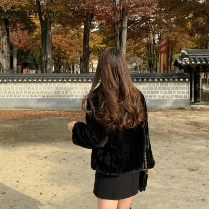 Women's Rabbit Fur Coat 2020 Winter Warm White Comfortable Faux Fur Jacket Long Sleeve Oversize Artificial Fur Overcoat Female