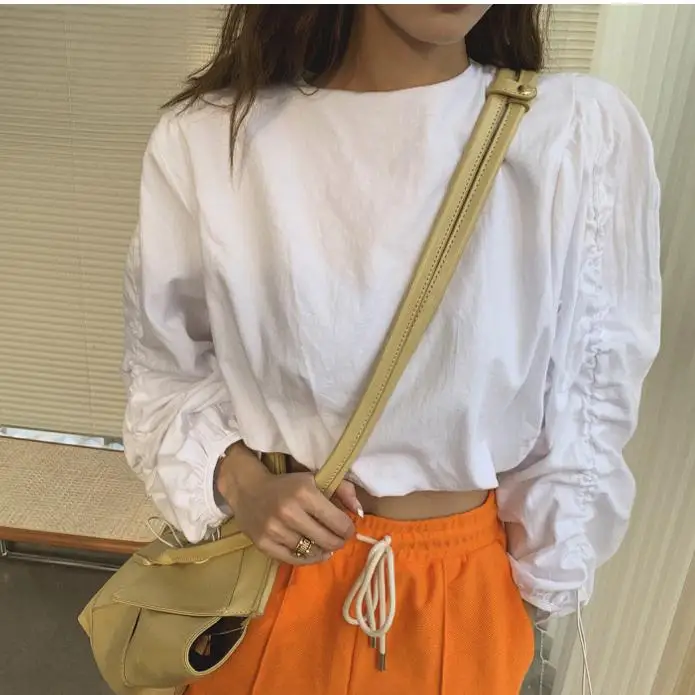 

Lauri Laki White Short Hoodies Women Vintage Shirring Long Sleeve Pullover Sweatshirt Crop Tops Streetwear Spring 2021 Tops