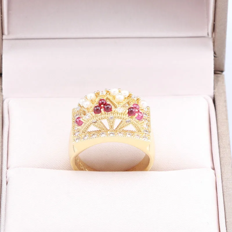 

Fashion High Grade Square Finger Rings Geometric Triangle Hollow Design Luxury Unique Jewelry For Women Wedding Anniversary Gift