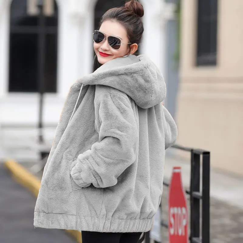 Parkas Women's Plus Size Short Fur Coats 2022 Winter Faux Fur Rabbit Hair Splicing Thickening Hooded Casual Warm Jackets Woman