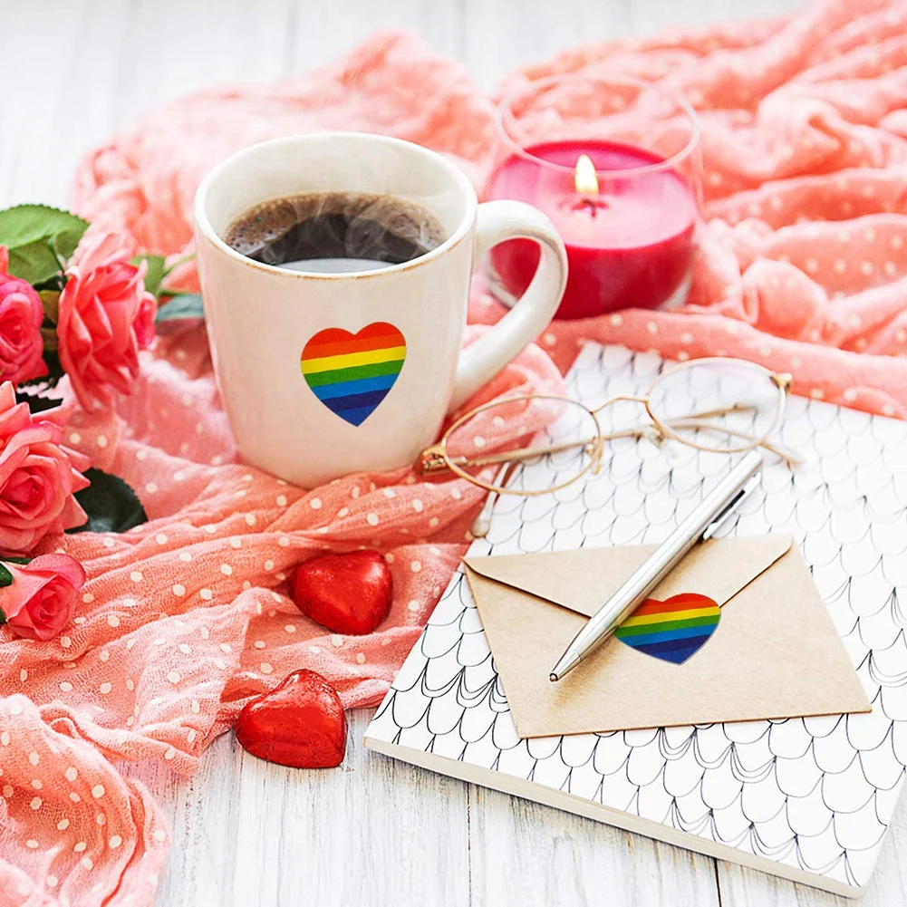 500 шт./рулон блеск гей наклейки Любовь Радуга в форме сердца этикетки для ко Дню