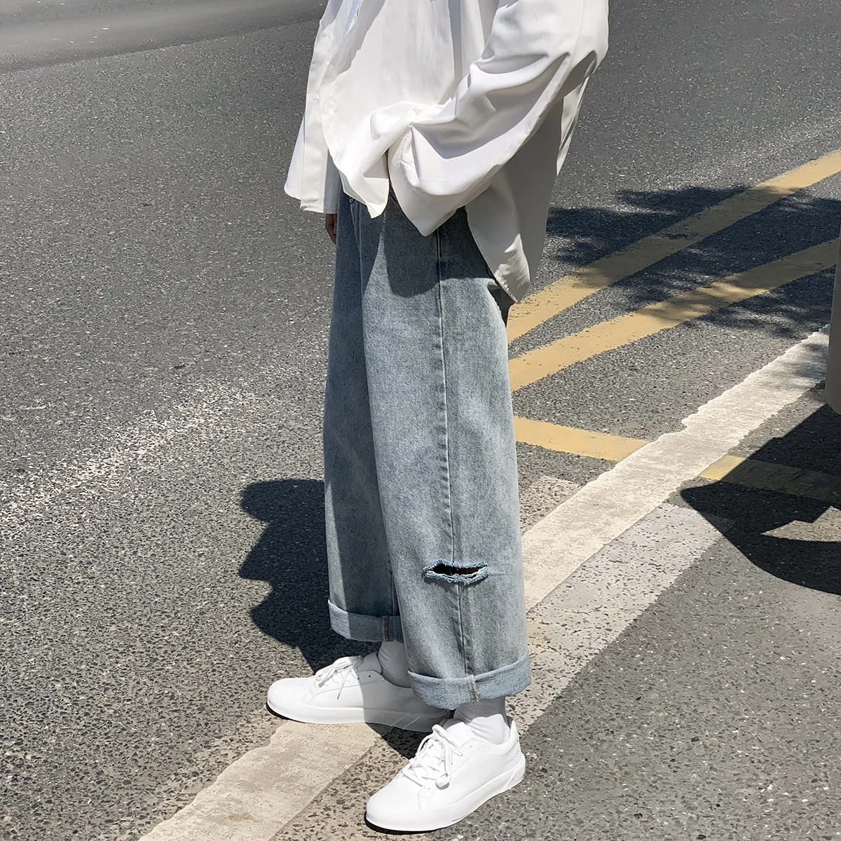 

Mens Korean Hole Hip Hop Blue Jeans Vintage Straight Loose Harem Pants Jeans Fashoins Casual Trousers High Quality Denim
