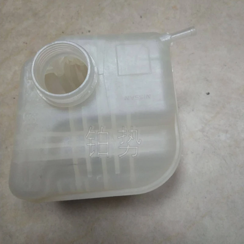 

Car Radiator equipment container 2008-2010Nis sanQ ASH QAI water tank auxiliary kettle auxiliary water tank assembly-radiator