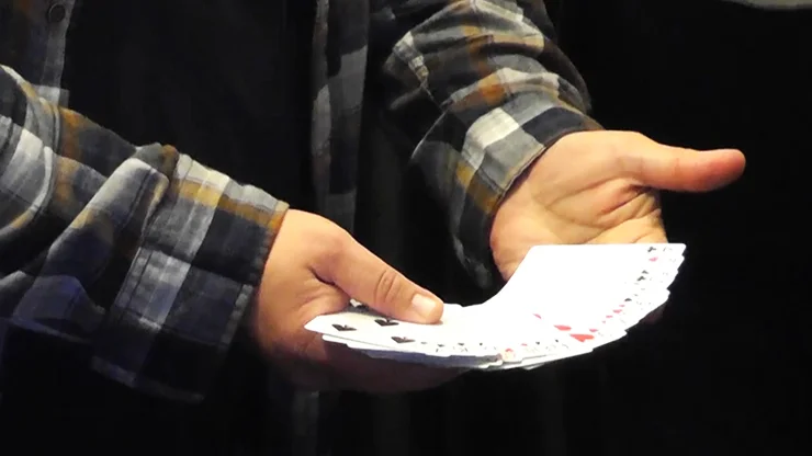 Трюк который можно объяснить! От Mark Elsdon Gimmick Card Волшебные трюки для