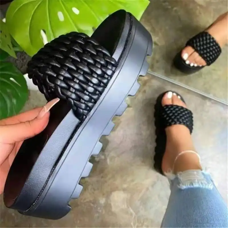 

2021 European and American ladies fashion casual platform flat sandals and slippers 1779