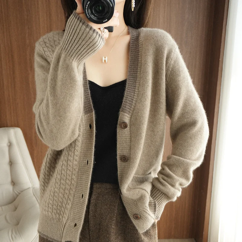 

Color blocked twist sweater coat women's knitted cardigan 2021 new autumn and winter lazy style top thickened tide