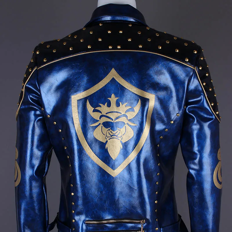 Изображением героев фильма наследники 2 короля для костюмированной вечеринки в