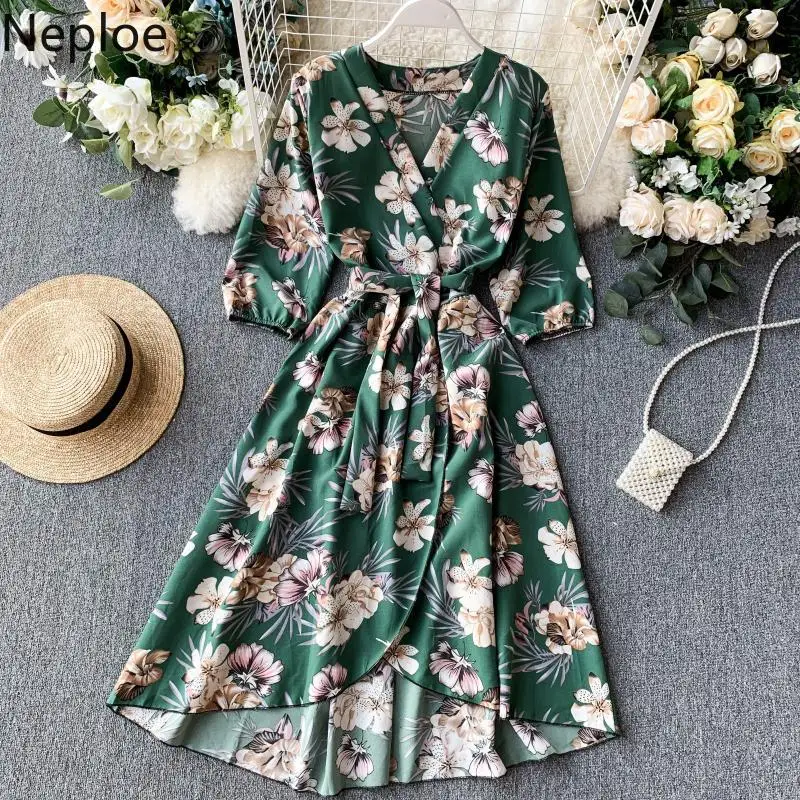 Платье с завышенной талией и поясом богемное ТРАПЕЦИЕВИДНОЕ ПЛАТЬЕ С v образным