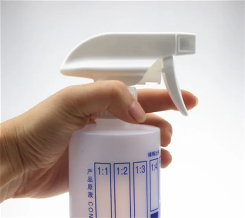 

500ml Hand Pressure Spray Bottle Household Disinfectant Detergent Dilution Ratio Bottle Cleaning Spray Bottles Random Color