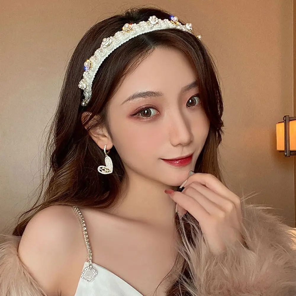 

Korean Style Camellia Pearl Headband Hair Band Female Elegant Handmade Vintage Winter Velvet Hair Hoops Hair Accessories