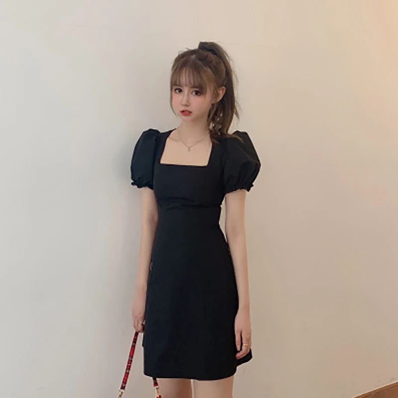 Платье с квадратным вырезом и рукавами-фонариками черное ТРАПЕЦИЕВИДНОЕ ПЛАТЬЕ