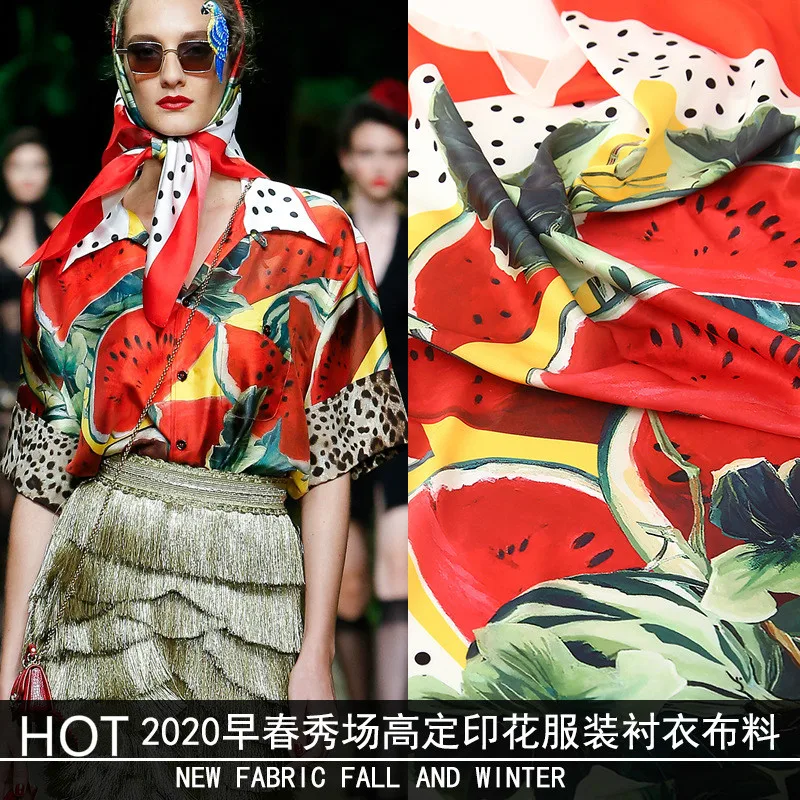 Коллекция ранней весны 2020 года платье рубашка в горошек арбуз квадратный шарф