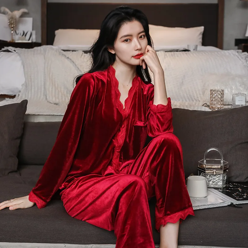 

Autumn New soft Pajamas Suit Women Homewear Velour 2PCS Sleep Set Intimate Lingerie Sexy Lace Velvet V-Neck Pyjama Femme