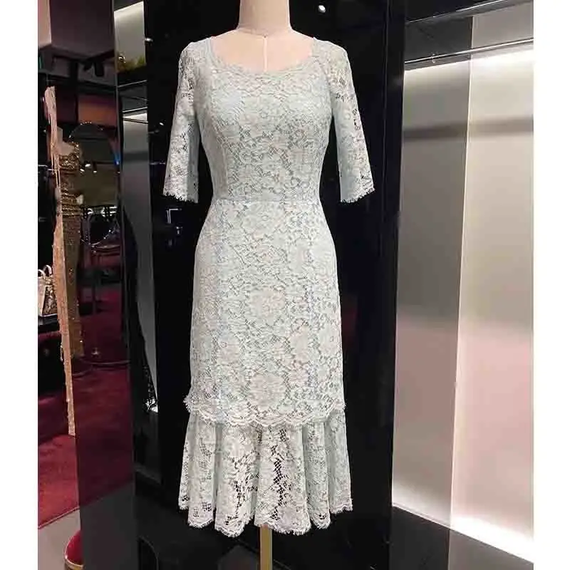 

Women 2021 Summer MIDI Women Lace Dresses Italy Solid Mermaid Elegant Office Lady O-Neck Half Sleeve Dress With Silk Petticoat