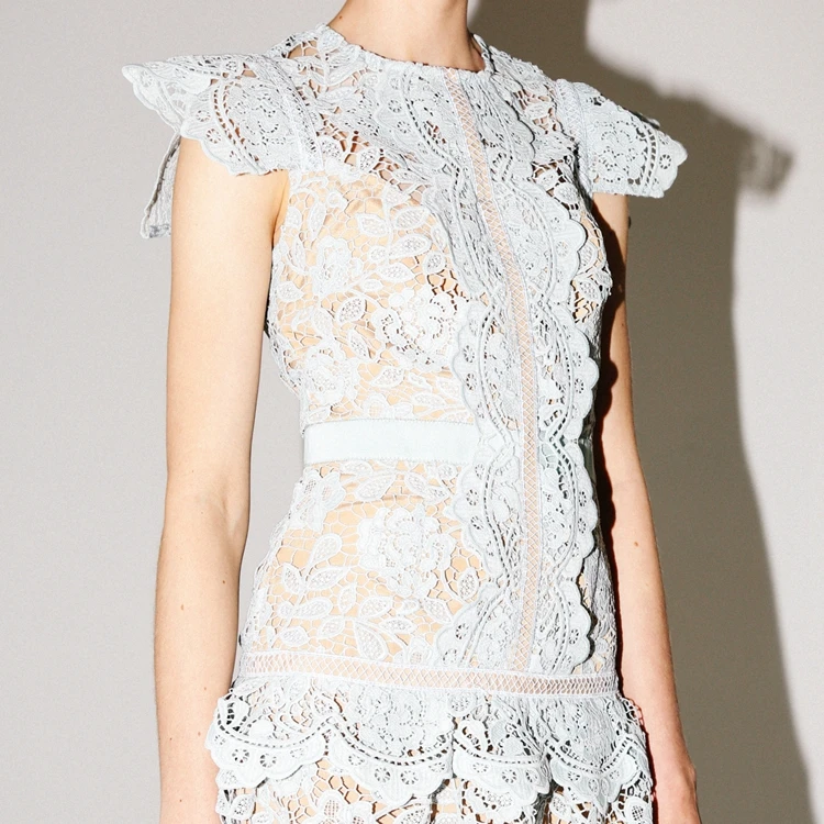 Автопортрет со шнуровкой женские туфли с перфорацией Модная одежда без рукавов