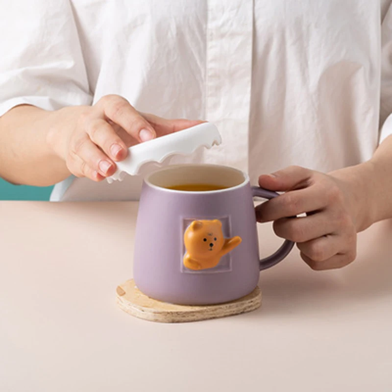 

Childlike 3D Cartoon Cup Large-capacity Mug Coffee Cup with Lid Cute Bear Water Cup Creative Ceramic Cup