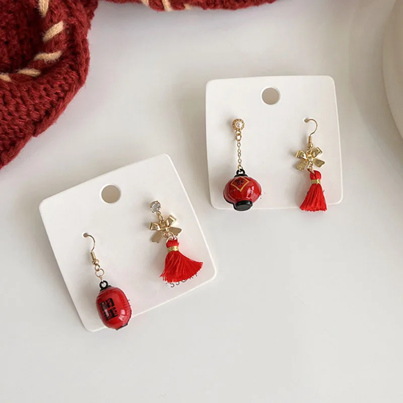 

Retro Traditional Chinese Wedding Earrings New Year Chinese Red Festive Diamond Tassel Long Earring Luxury Jewelry creative Gift