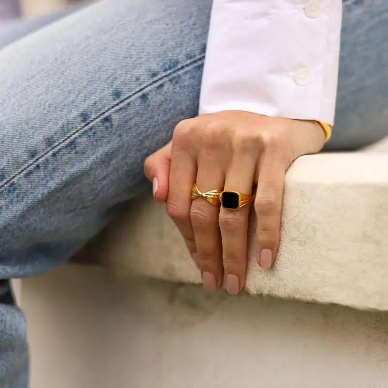 

2021 New Threads Textured Gold Rings for Women Minimalist Carved Rhombus Chunky Rings Vintage Chain Rings Jewelry